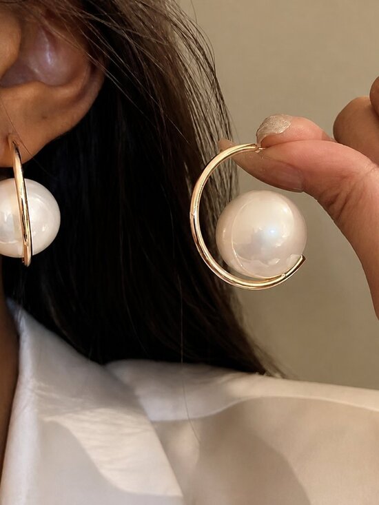 Jewelry - Modern Gold Orbital Ivory Pearl Statement Hoop Earrings